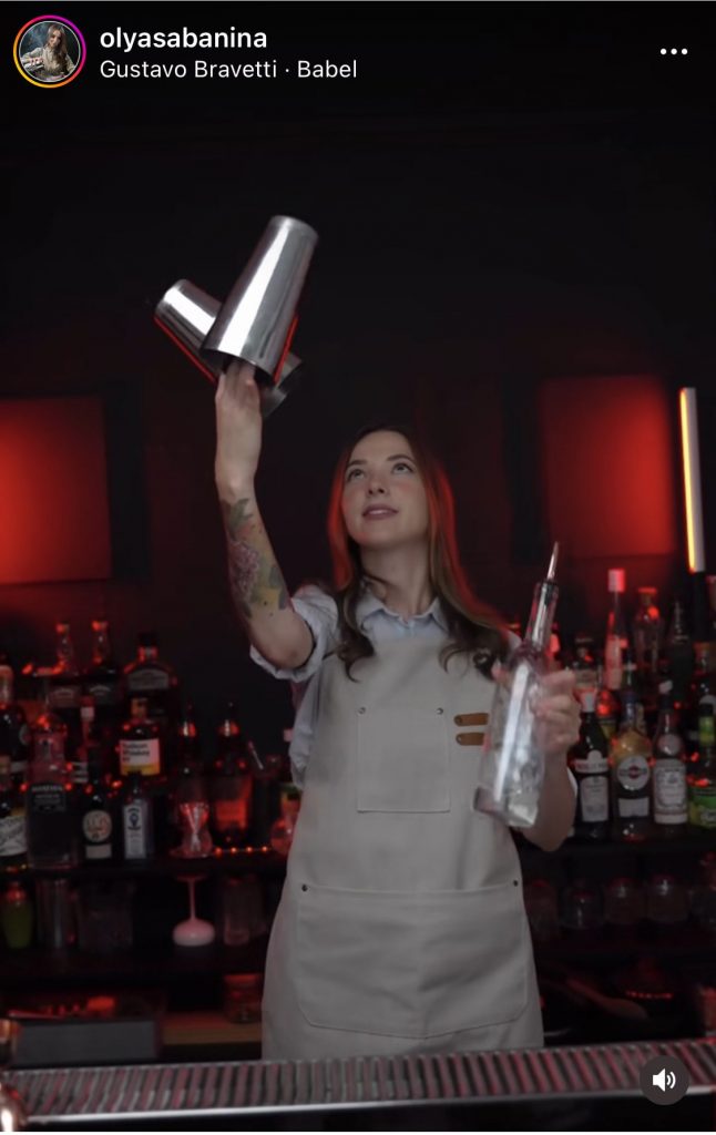 image_6487327-min-1 - Cursos de Coctelería Bar woman